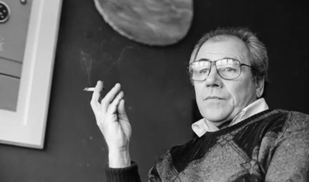 Baudillard smoking